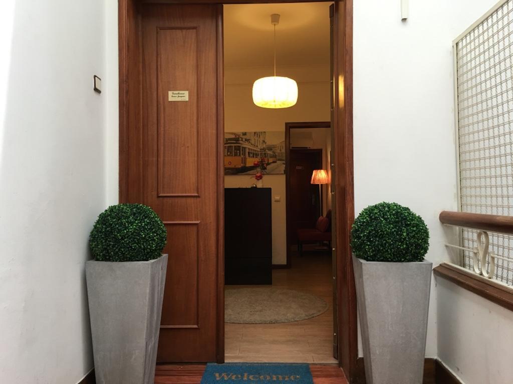 Guest House Guerra Junqueiro Лиссабон Экстерьер фото